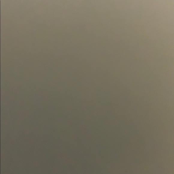 Meet your Posher, E - Picture 1 of 1